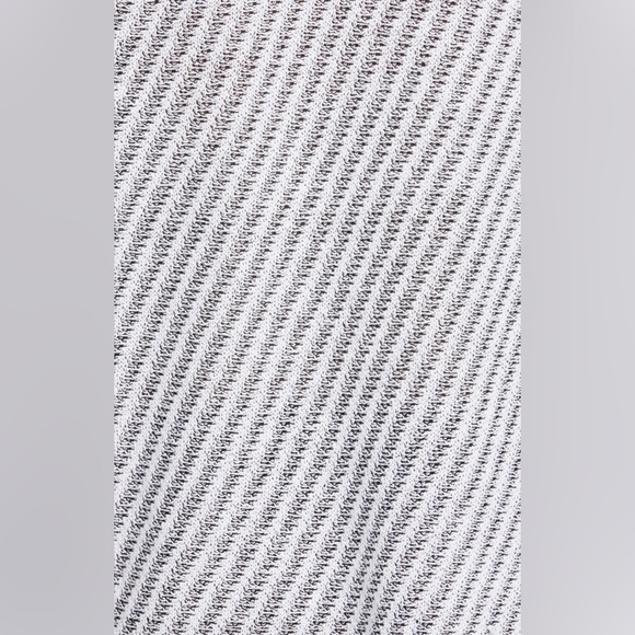 Eileen Fisher Step Hem Linen, Cotton & Silk Sweater - Size L - Picture 6 of 6